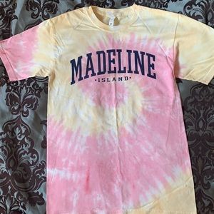 New, size Small tie-dyed T-shirt